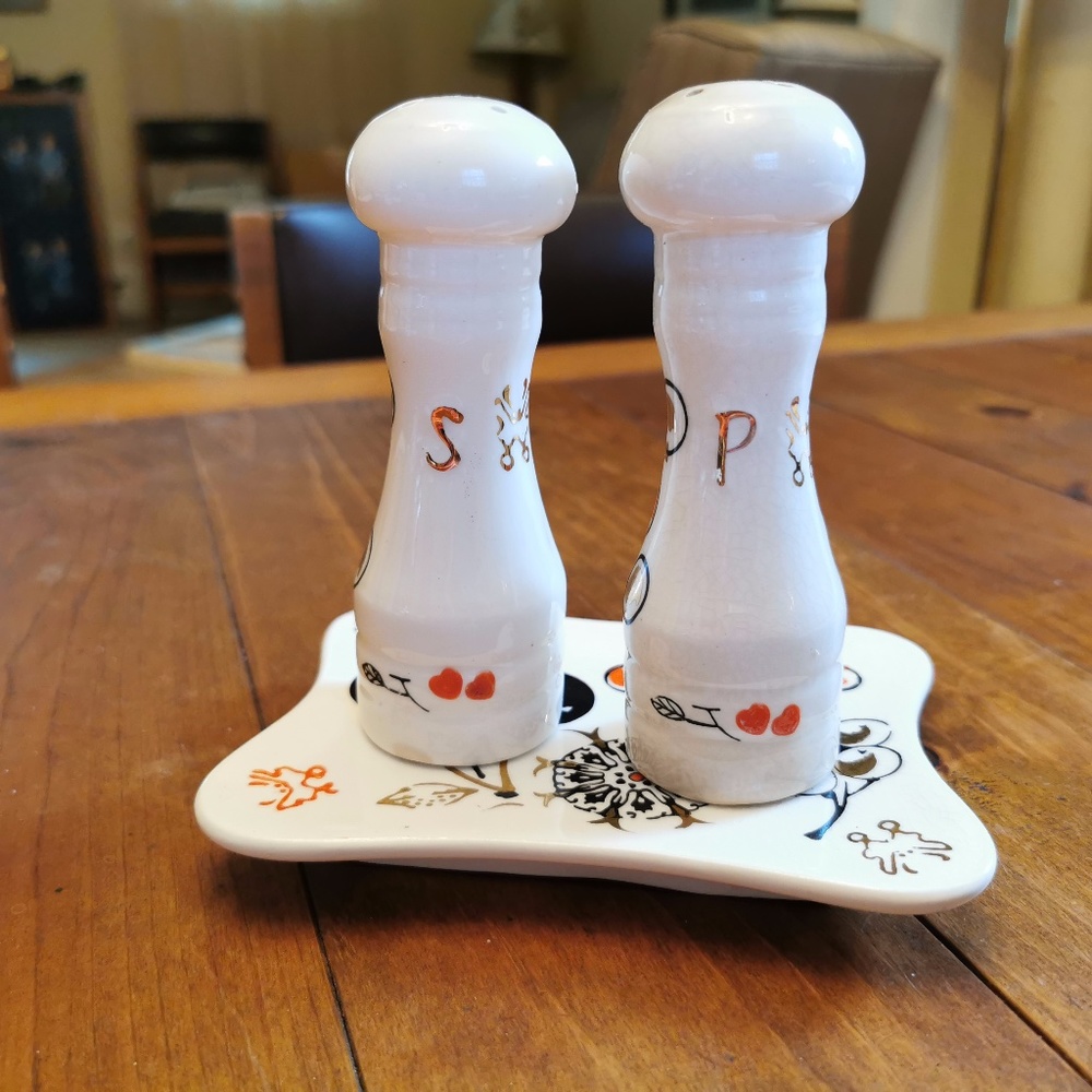 3/$20   Atomic Salt & Pepper with Matching Tray
